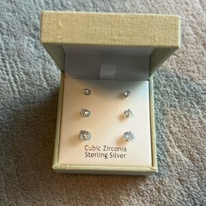 Nanette Lepore studs earring set